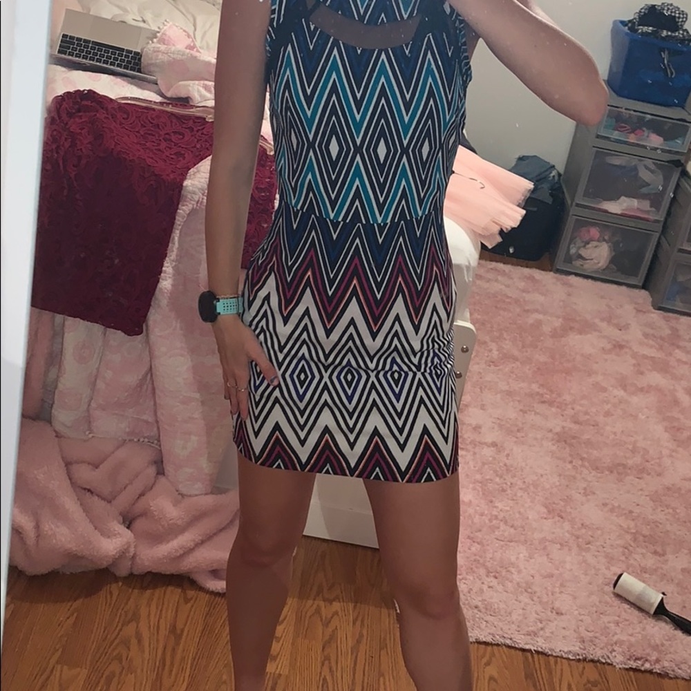 dress! - Picture 3 of 3